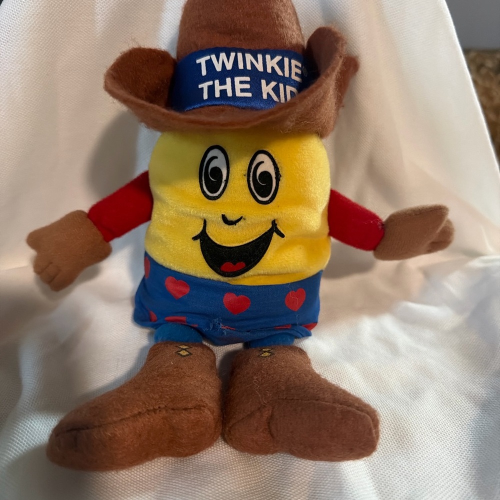 Vintage Twinkie the Kid Plush 1999 Snackin Friends Limited Edition Cowboy